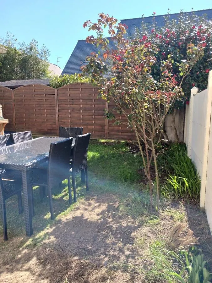 Holiday home Maison Centre D'Hillion, A 300 M De La Plage De L'Hotellerie,Jardin Clos ,Animaux Bienvenus France